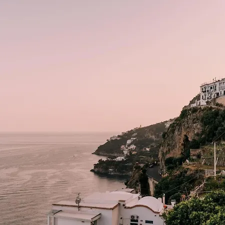 Alone Dom wakacyjny *